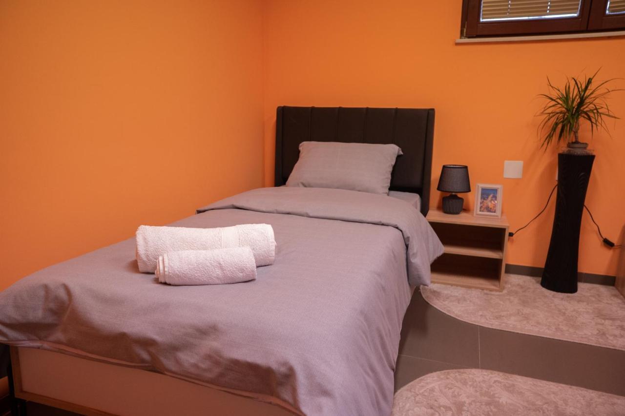 Bogo Apartment Бітола Екстер'єр фото
